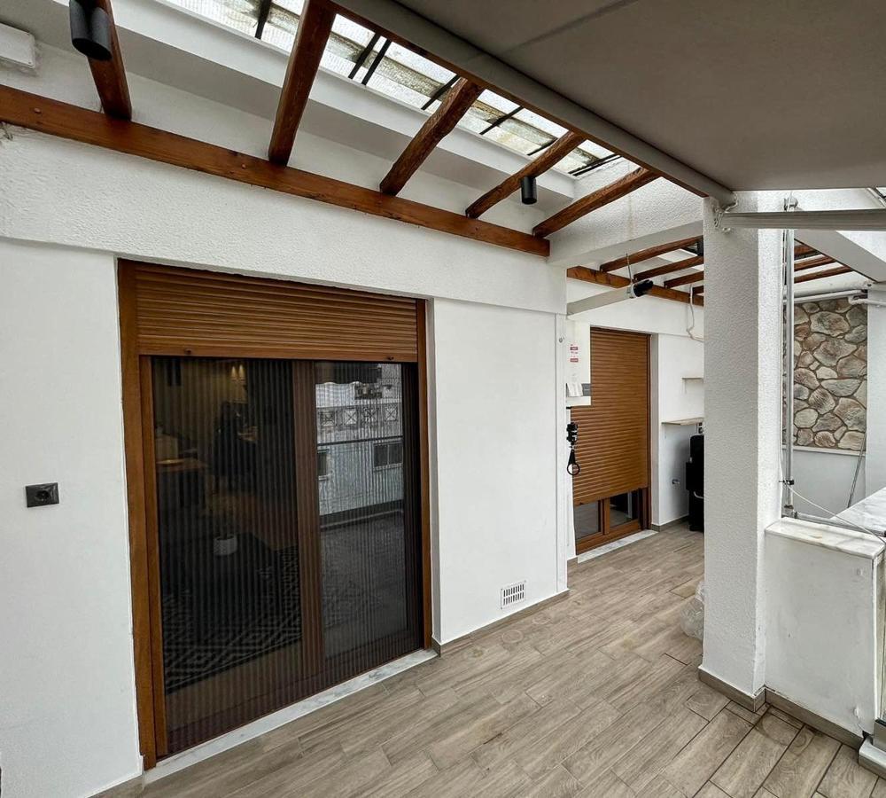 Luxury Townhouse Suite Larissa Esterno foto
