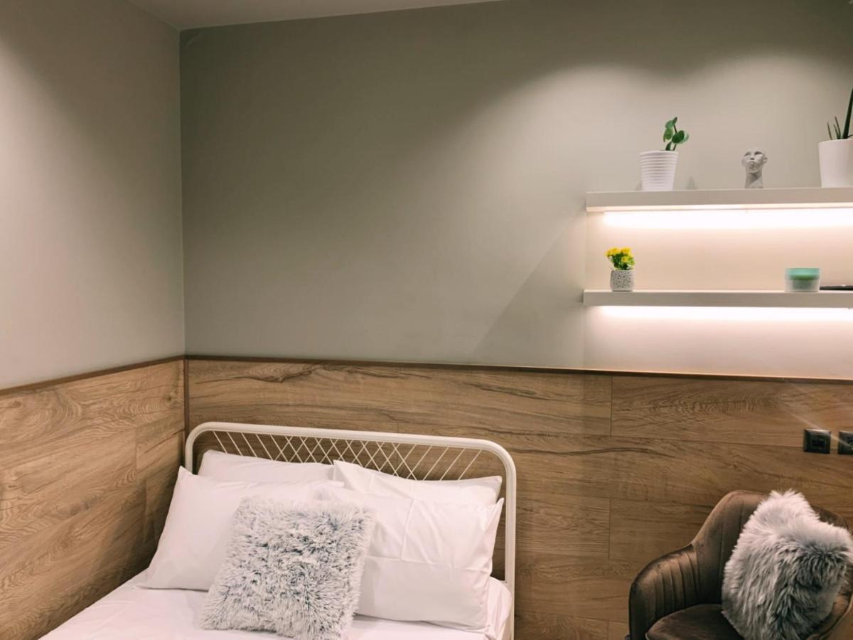 Luxury Townhouse Suite Larissa Esterno foto