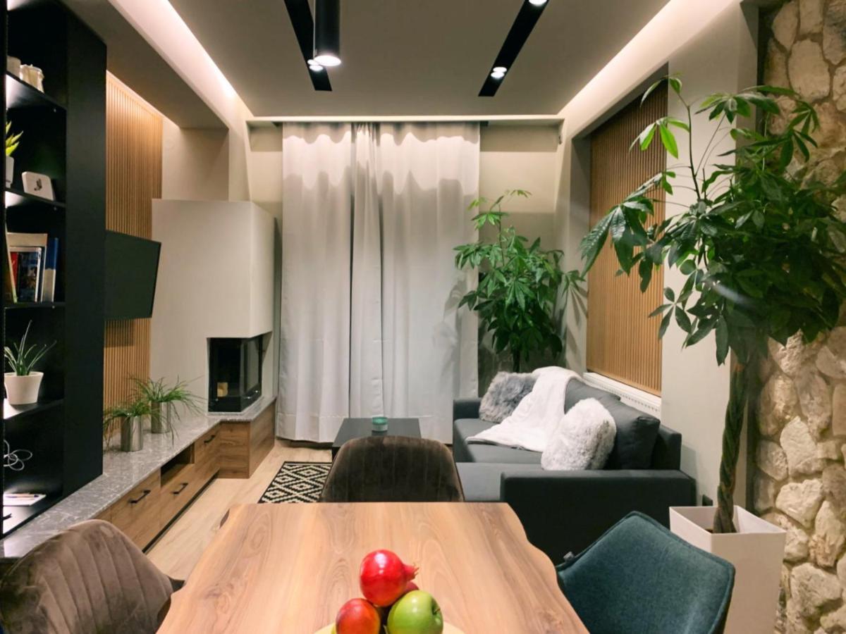 Luxury Townhouse Suite Larissa Esterno foto