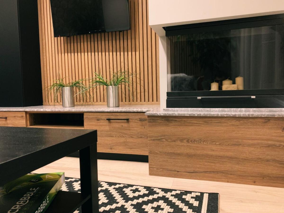 Luxury Townhouse Suite Larissa Esterno foto
