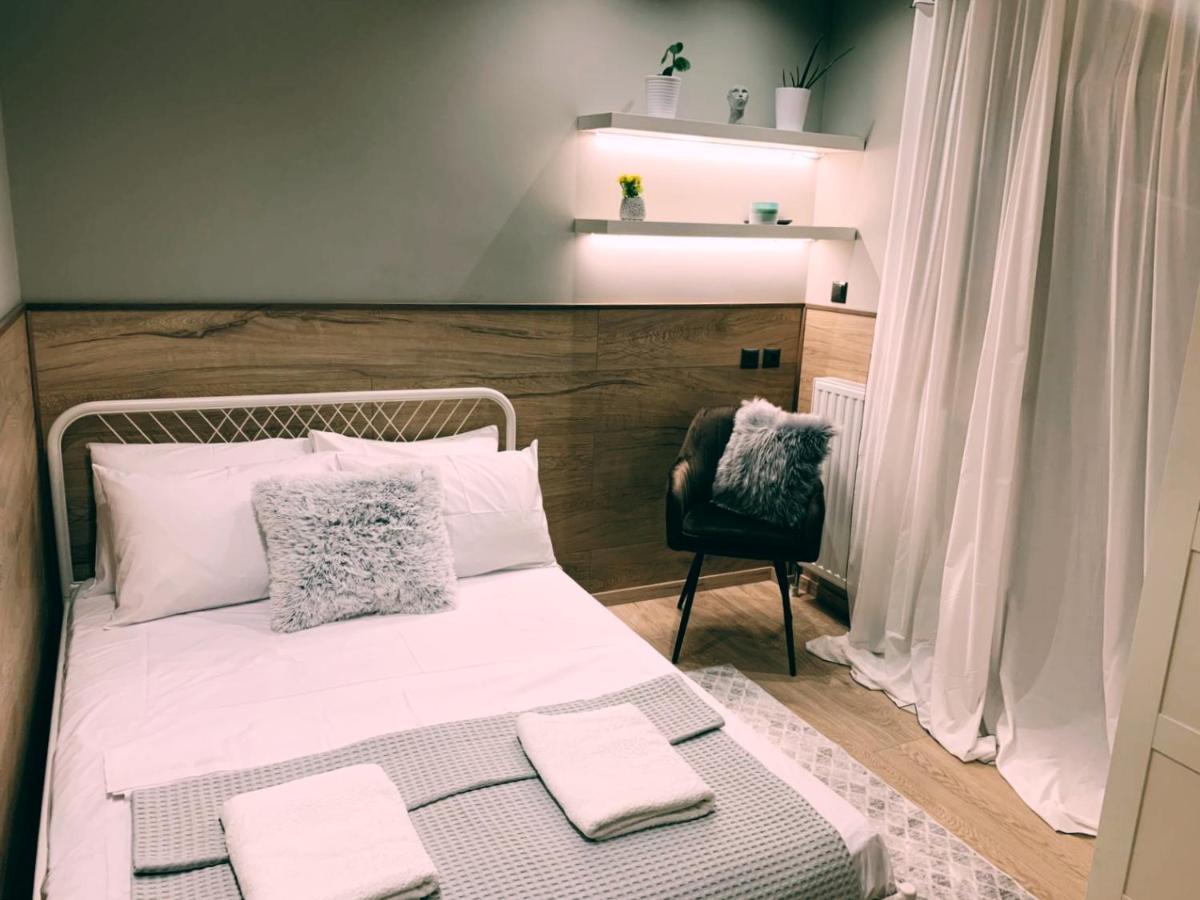 Luxury Townhouse Suite Larissa Esterno foto