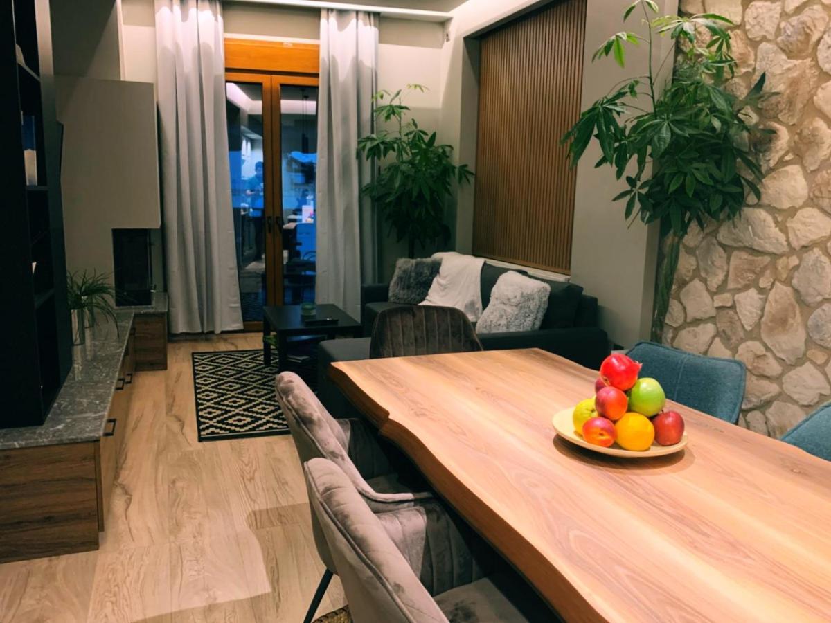 Luxury Townhouse Suite Larissa Esterno foto