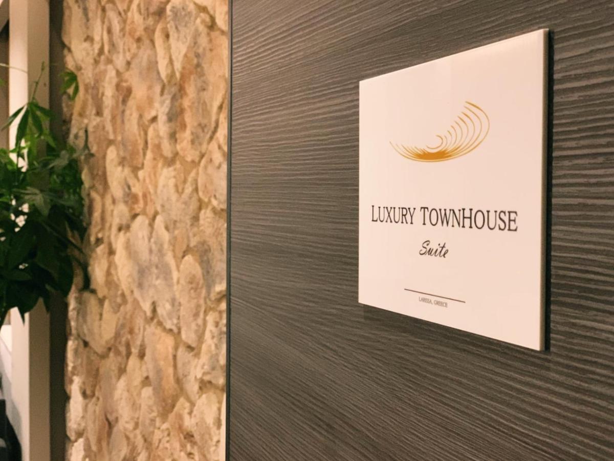 Luxury Townhouse Suite Larissa Esterno foto